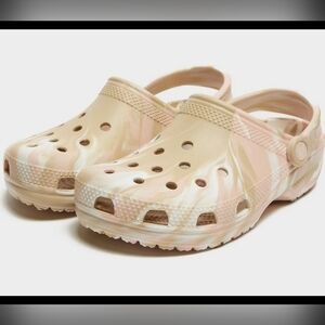 🆕️ RARE- Crocs Unisex Classic Marbled Tie-Dye Clog, Chai/Pink Rose, 9 W/7 Men